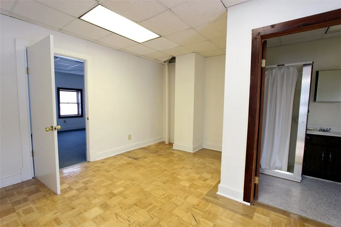 142 Middle Street, Geneva City, New York 14456, Geneva City, New York 14456, ,Commercial Sale,For Sale,142 Middle Street, Geneva City, New York 14456,0,R1647783