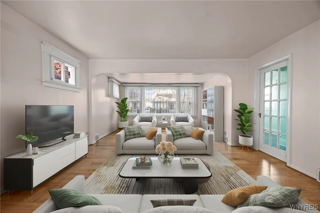 39 Manhart Street, Buffalo, New York 14215, Buffalo, New York 14215, 4 Bedrooms Bedrooms, ,2 BathroomsBathrooms,Residential,For Sale,39 Manhart Street, Buffalo, New York 14215,0,B1647791