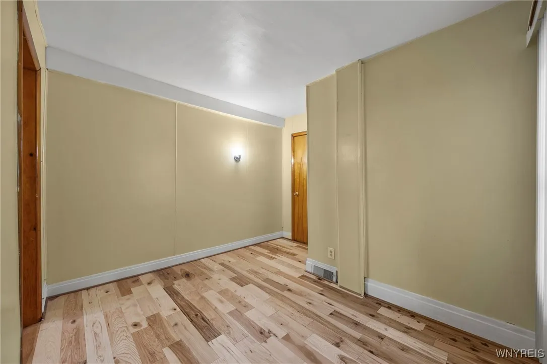 39 Manhart Street, Buffalo, New York 14215, Buffalo, New York 14215, 4 Bedrooms Bedrooms, ,2 BathroomsBathrooms,Residential,For Sale,39 Manhart Street, Buffalo, New York 14215,0,B1647791