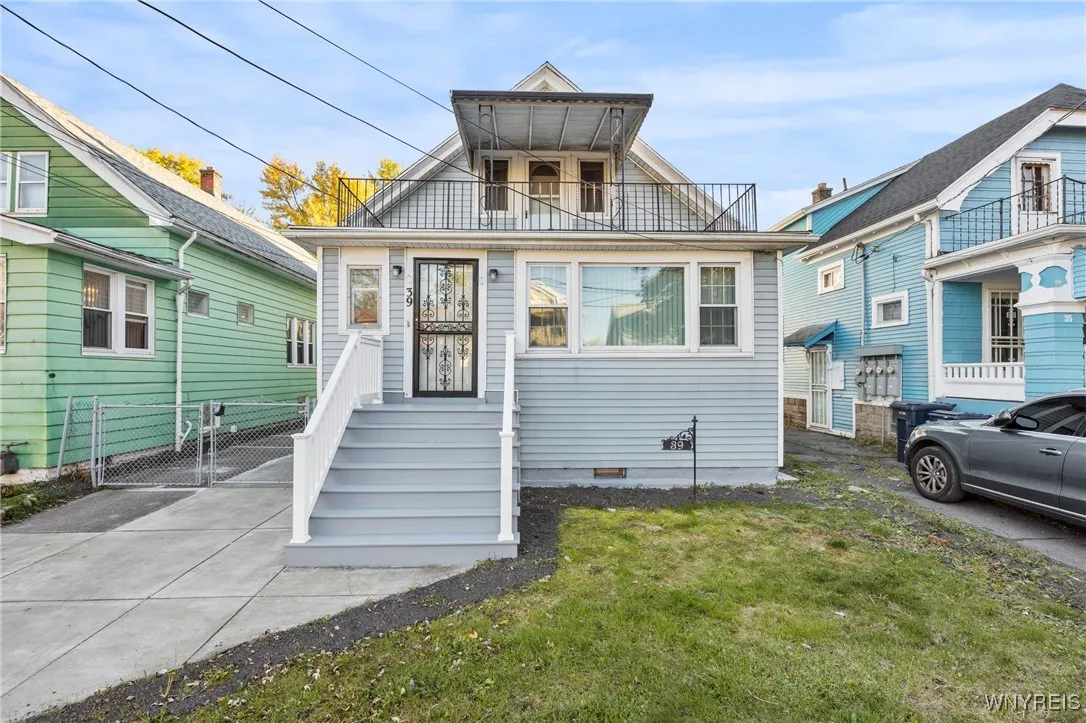 39 Manhart Street, Buffalo, New York 14215, Buffalo, New York 14215, 4 Bedrooms Bedrooms, ,2 BathroomsBathrooms,Residential,For Sale,39 Manhart Street, Buffalo, New York 14215,0,B1647791
