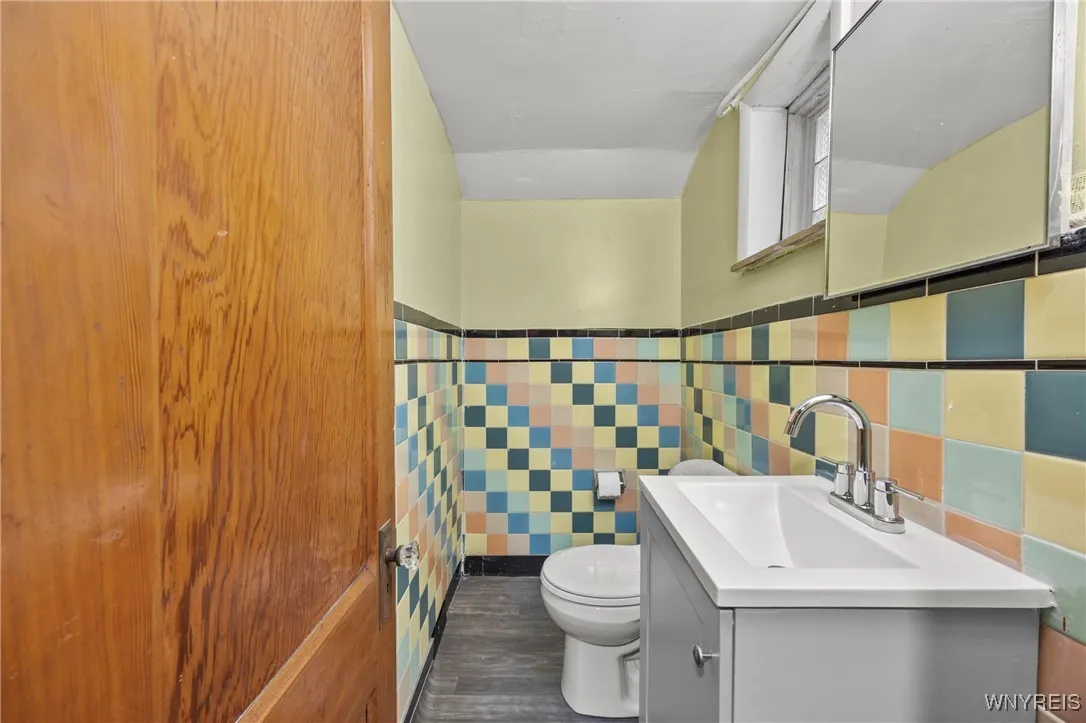 39 Manhart Street, Buffalo, New York 14215, Buffalo, New York 14215, 4 Bedrooms Bedrooms, ,2 BathroomsBathrooms,Residential,For Sale,39 Manhart Street, Buffalo, New York 14215,0,B1647791