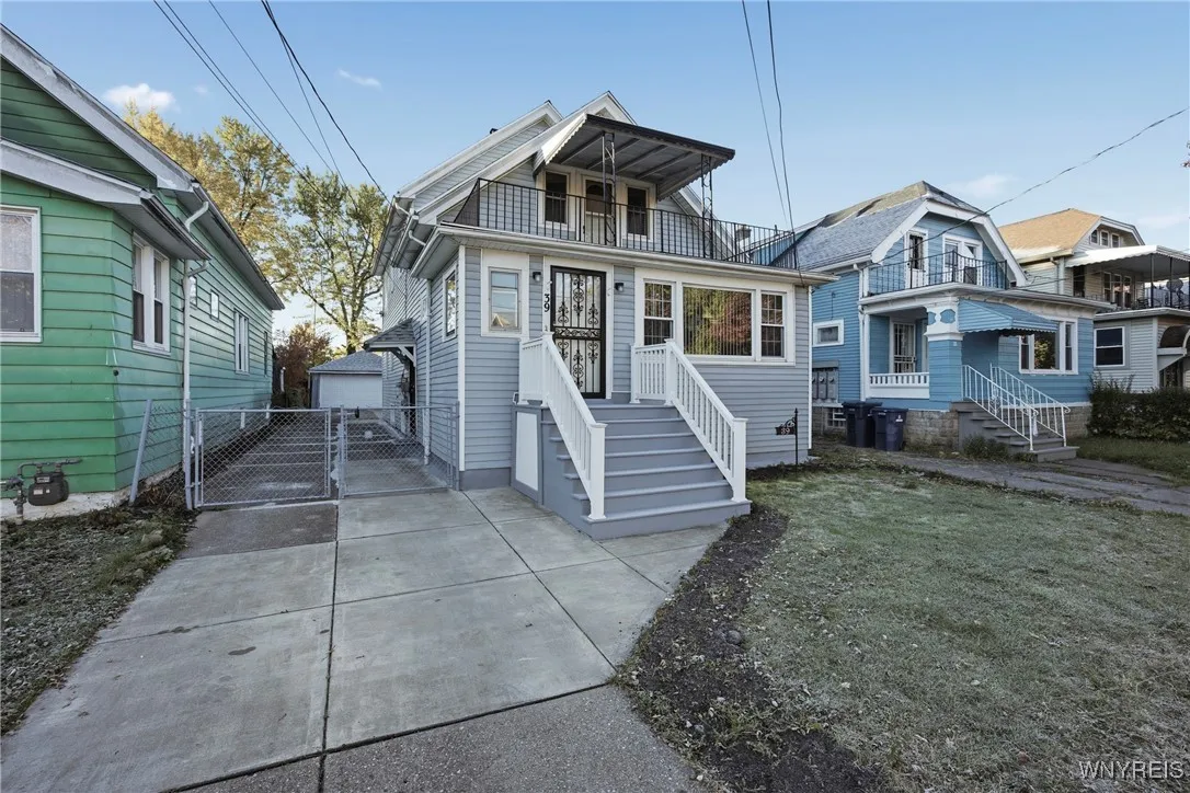39 Manhart Street, Buffalo, New York 14215, Buffalo, New York 14215, 4 Bedrooms Bedrooms, ,2 BathroomsBathrooms,Residential,For Sale,39 Manhart Street, Buffalo, New York 14215,0,B1647791