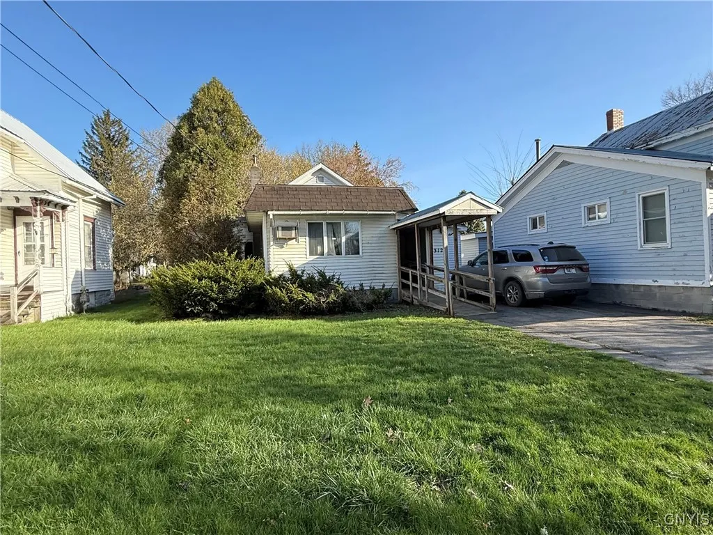 312 King Street, Ogdensburg, New York 13669, Ogdensburg, New York 13669, 3 Bedrooms Bedrooms, ,2 BathroomsBathrooms,Residential,For Sale,312 King Street, Ogdensburg, New York 13669,0,S1646186