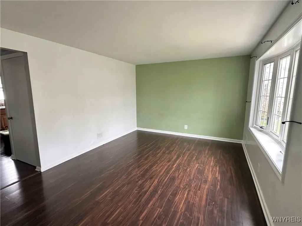6 Miami Parkway, Cheektowaga, New York 14225, Cheektowaga, New York 14225, 3 Bedrooms Bedrooms, 5 Rooms Rooms,1 BathroomBathrooms,Residential Lease,Closed,6 Miami Parkway, Cheektowaga, New York 14225,0,B1647687