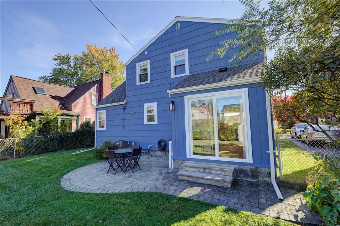 632 Westchester Avenue, Irondequoit, New York 1460, Irondequoit, New York 14609, 3 Bedrooms Bedrooms, 6 Rooms Rooms,1 BathroomBathrooms,Residential,For Sale,632 Westchester Avenue, Irondequoit, New York 1460,0,R1647910