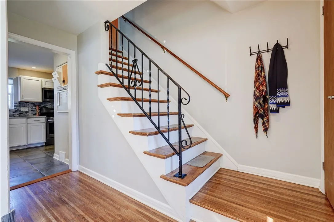 632 Westchester Avenue, Irondequoit, New York 1460, Irondequoit, New York 14609, 3 Bedrooms Bedrooms, 6 Rooms Rooms,1 BathroomBathrooms,Residential,For Sale,632 Westchester Avenue, Irondequoit, New York 1460,0,R1647910