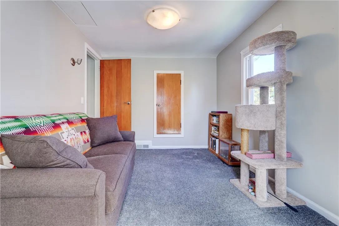 632 Westchester Avenue, Irondequoit, New York 1460, Irondequoit, New York 14609, 3 Bedrooms Bedrooms, 6 Rooms Rooms,1 BathroomBathrooms,Residential,For Sale,632 Westchester Avenue, Irondequoit, New York 1460,0,R1647910