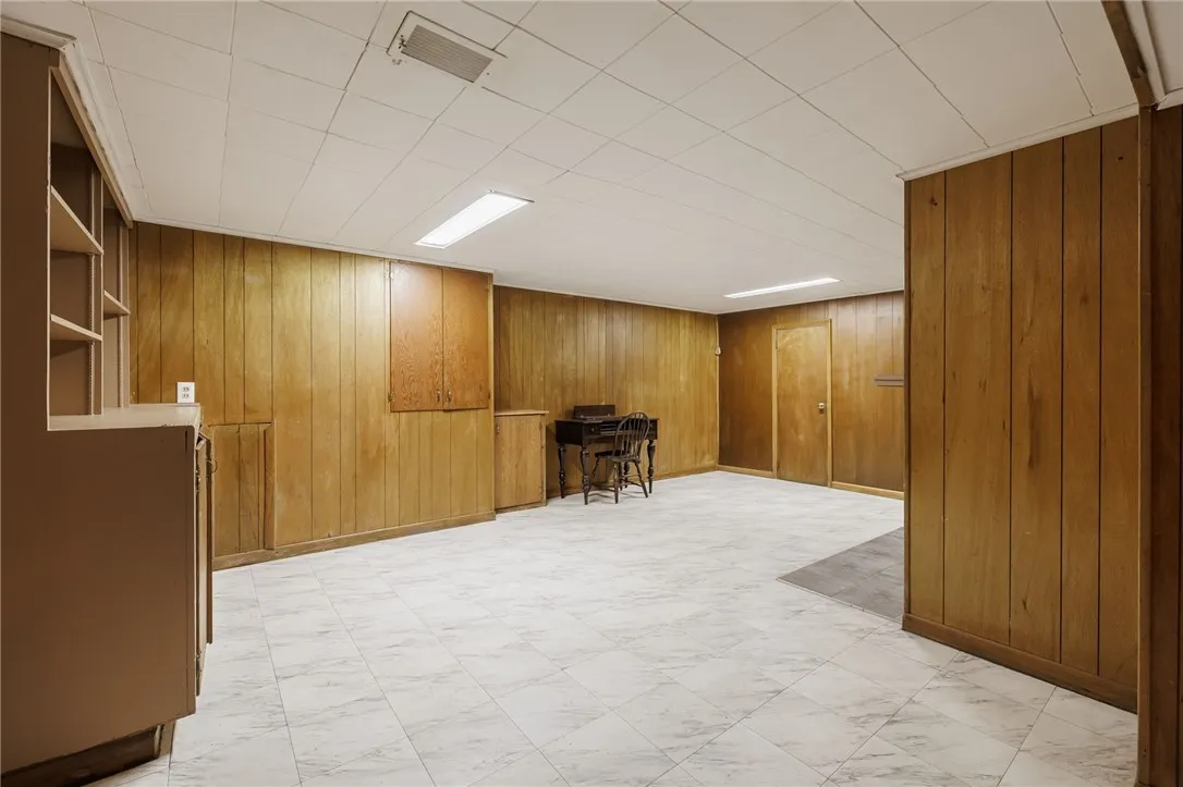 104 Garnsey Road, Perinton, New York 14534, Perinton, New York 14534, 4 Bedrooms Bedrooms, 7 Rooms Rooms,2 BathroomsBathrooms,Residential,Closed,104 Garnsey Road, Perinton, New York 14534,0,R1647240