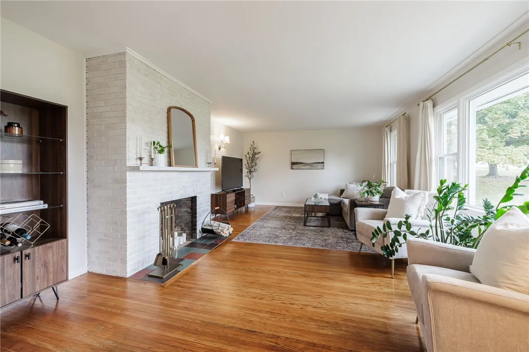 104 Garnsey Road, Perinton, New York 14534, Perinton, New York 14534, 4 Bedrooms Bedrooms, 7 Rooms Rooms,2 BathroomsBathrooms,Residential,Closed,104 Garnsey Road, Perinton, New York 14534,0,R1647240