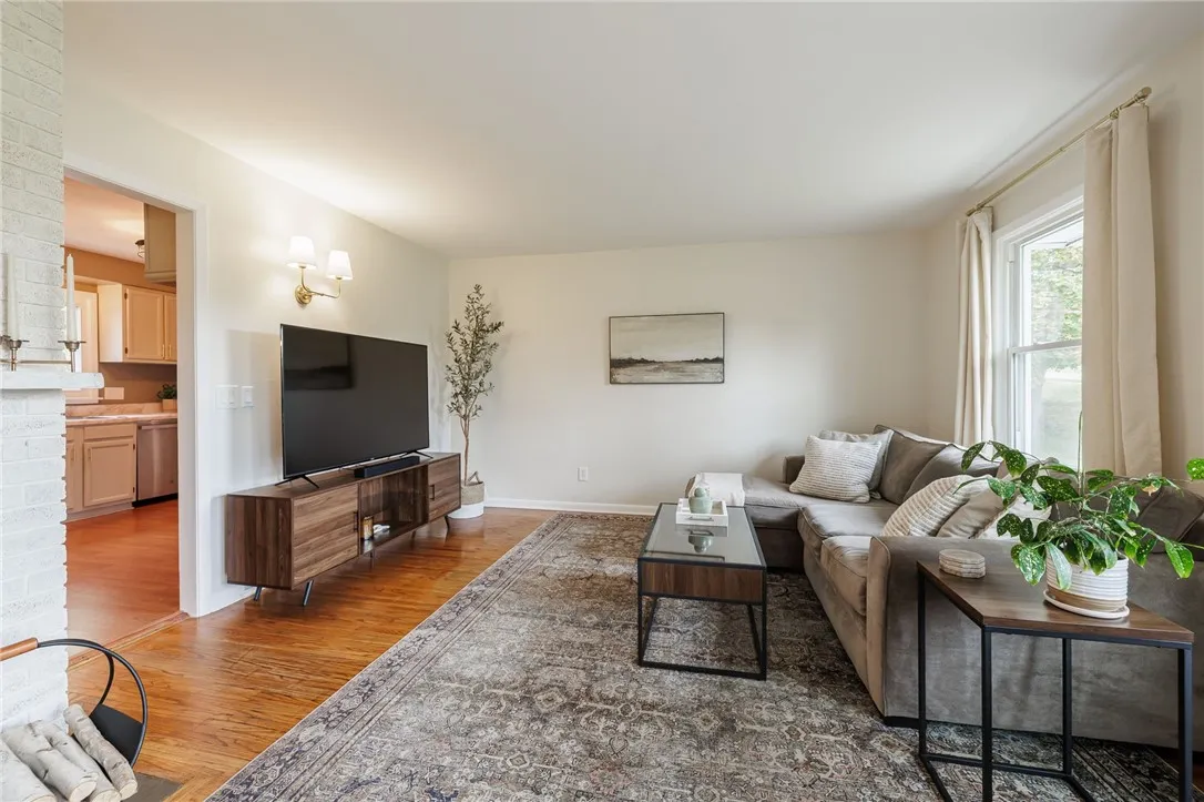 104 Garnsey Road, Perinton, New York 14534, Perinton, New York 14534, 4 Bedrooms Bedrooms, 7 Rooms Rooms,2 BathroomsBathrooms,Residential,Closed,104 Garnsey Road, Perinton, New York 14534,0,R1647240