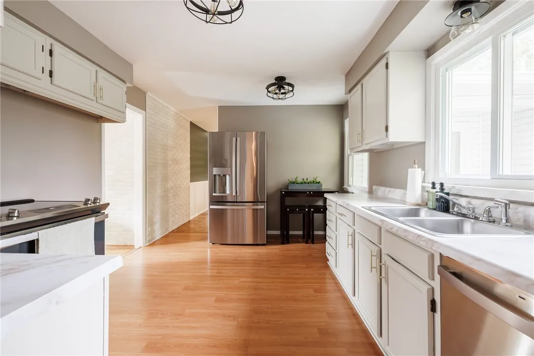 104 Garnsey Road, Perinton, New York 14534, Perinton, New York 14534, 4 Bedrooms Bedrooms, 7 Rooms Rooms,2 BathroomsBathrooms,Residential,Closed,104 Garnsey Road, Perinton, New York 14534,0,R1647240