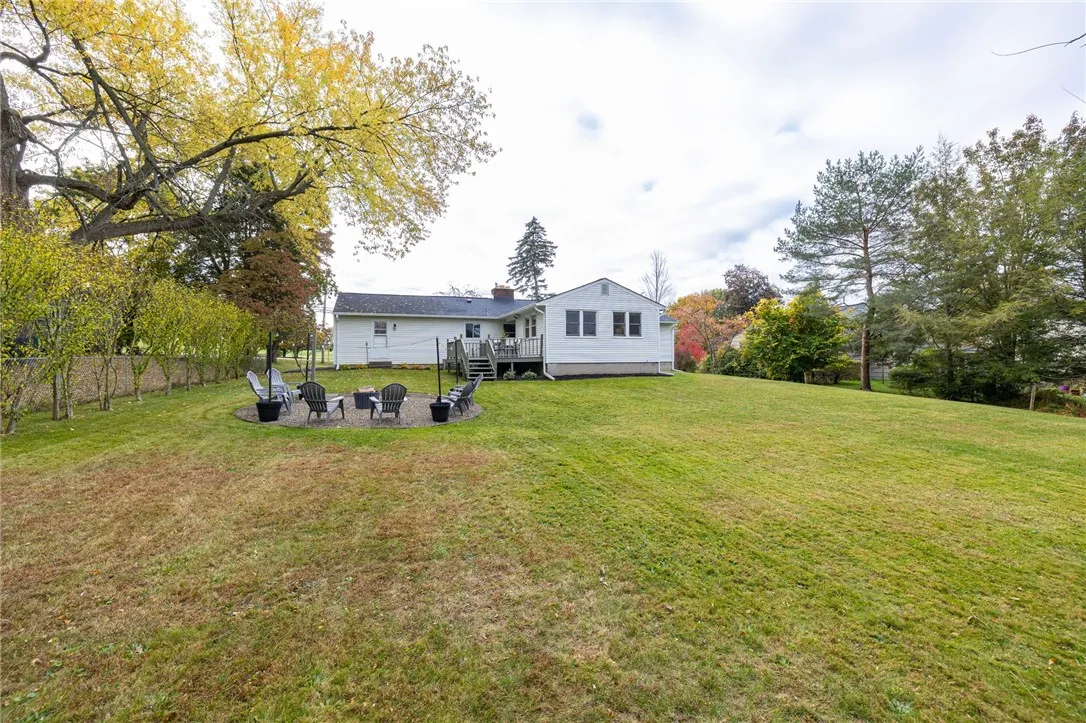 104 Garnsey Road, Perinton, New York 14534, Perinton, New York 14534, 4 Bedrooms Bedrooms, 7 Rooms Rooms,2 BathroomsBathrooms,Residential,Closed,104 Garnsey Road, Perinton, New York 14534,0,R1647240