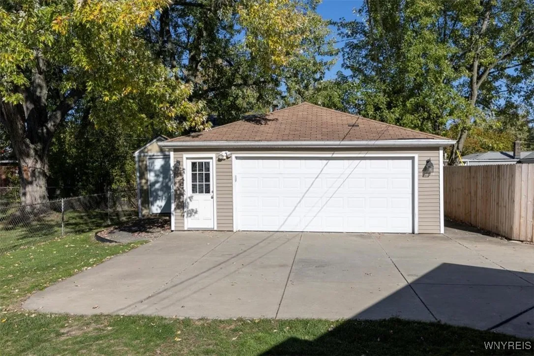 89 Mayfield Ave Avenue, Tonawanda, New York 14150, Tonawanda, New York 14150, 3 Bedrooms Bedrooms, 6 Rooms Rooms,2 BathroomsBathrooms,Residential,For Sale,89 Mayfield Ave Avenue, Tonawanda, New York 14150,0,B1647740