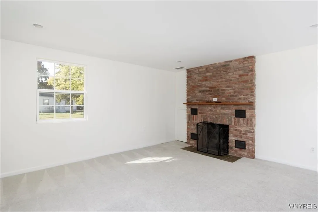 89 Mayfield Ave Avenue, Tonawanda, New York 14150, Tonawanda, New York 14150, 3 Bedrooms Bedrooms, 6 Rooms Rooms,2 BathroomsBathrooms,Residential,For Sale,89 Mayfield Ave Avenue, Tonawanda, New York 14150,0,B1647740