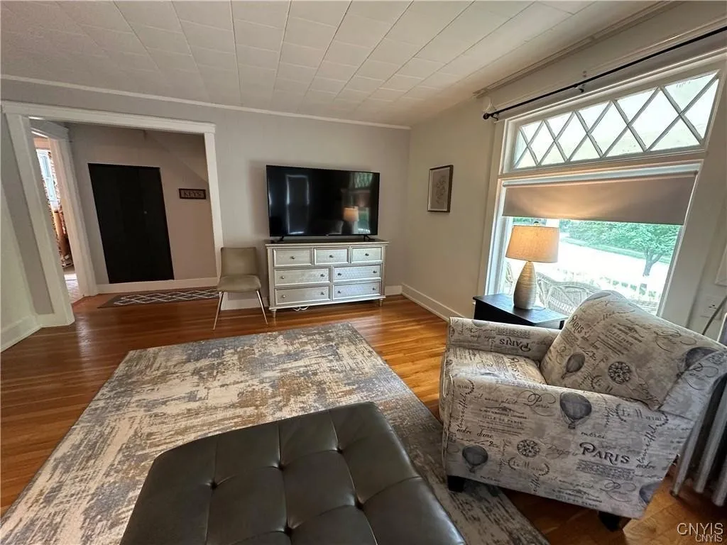 167 East Genesee Street, Skaneateles, New York 131, Skaneateles, New York 13152, 1 Bedroom Bedrooms, 4 Rooms Rooms,1 BathroomBathrooms,Residential Lease,For Rent,167 East Genesee Street, Skaneateles, New York 131,0,S1647985