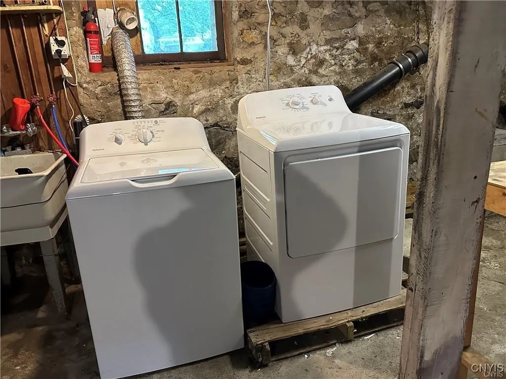 167 East Genesee Street, Skaneateles, New York 131, Skaneateles, New York 13152, 1 Bedroom Bedrooms, 4 Rooms Rooms,1 BathroomBathrooms,Residential Lease,For Rent,167 East Genesee Street, Skaneateles, New York 131,0,S1647985