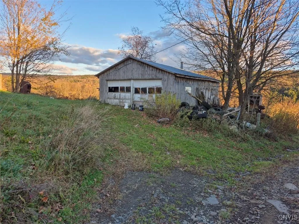 816 Rt.23 Terrace, Pitcher, New York 13801, Pitcher, New York 13801, 6 Bedrooms Bedrooms, 10 Rooms Rooms,2 BathroomsBathrooms,Residential,For Sale,816 Rt.23 Terrace, Pitcher, New York 13801,0,S1647483