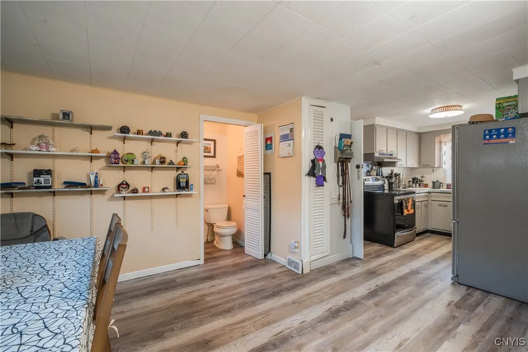 111 Randall Terrace, Cicero, New York 13212, Cicero, New York 13212, 3 Bedrooms Bedrooms, 6 Rooms Rooms,1 BathroomBathrooms,Residential,For Sale,111 Randall Terrace, Cicero, New York 13212,0,S1646301