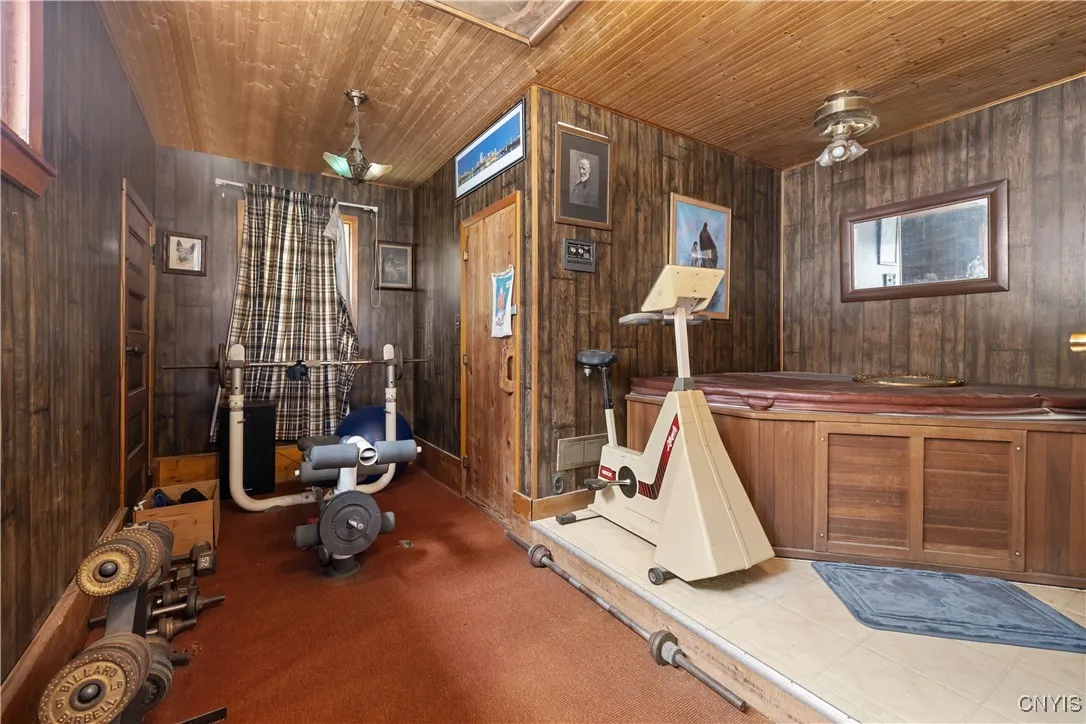 1302 Fyler Rd