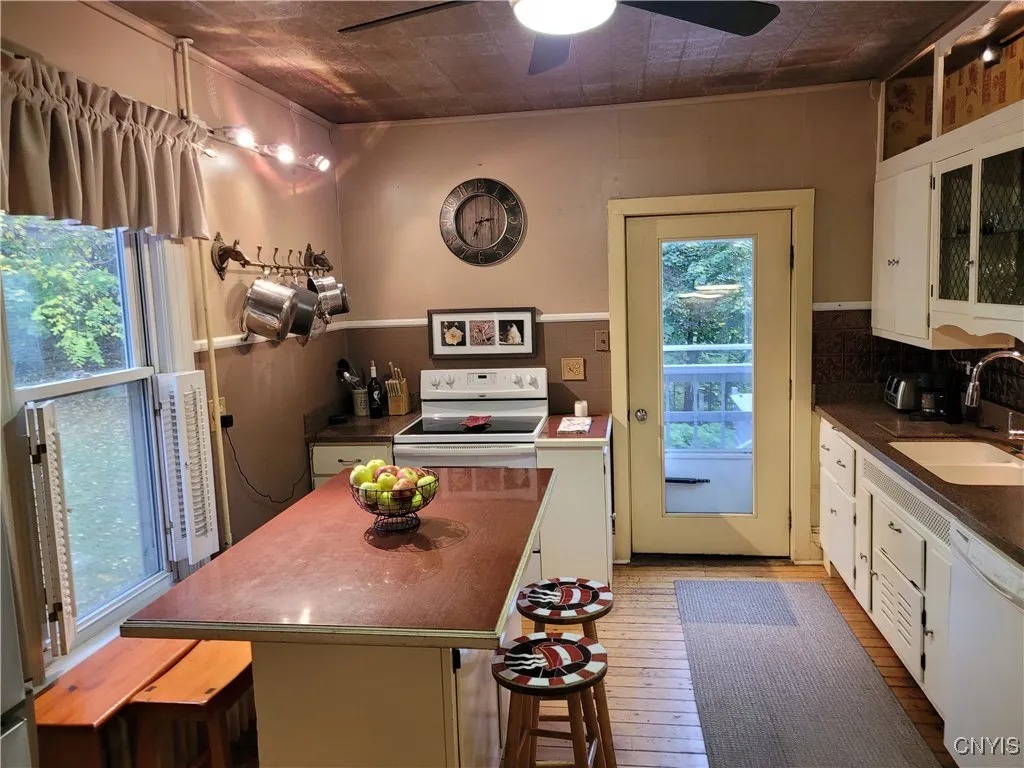 509 East Lansing Street, Little Falls City, New Yo, Little Falls City, New York 13365, 4 Bedrooms Bedrooms, 10 Rooms Rooms,2 BathroomsBathrooms,Residential,For Sale,509 East Lansing Street, Little Falls City, New Yo,0,S1647984