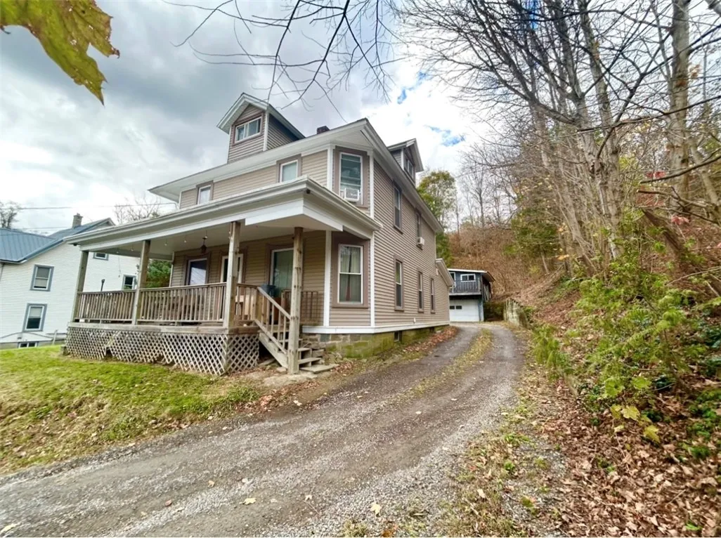 1094 County Rd 10a, Norwich, New York 13815, Norwich, New York 13815, 4 Bedrooms Bedrooms, 10 Rooms Rooms,1 BathroomBathrooms,Residential,For Sale,1094 County Rd 10a, Norwich, New York 13815,0,R1647491