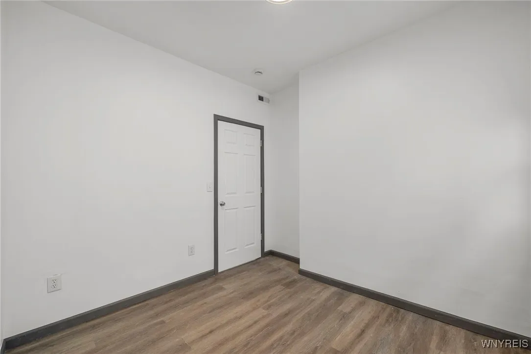 347 Bristol Street, Buffalo, New York 14206, Buffalo, New York 14206, 8 Bedrooms Bedrooms, ,4 BathroomsBathrooms,Residential,For Sale,347 Bristol Street, Buffalo, New York 14206,0,B1648008