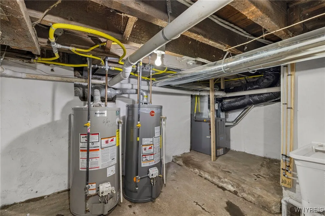 347 Bristol Street, Buffalo, New York 14206, Buffalo, New York 14206, 8 Bedrooms Bedrooms, ,4 BathroomsBathrooms,Residential,For Sale,347 Bristol Street, Buffalo, New York 14206,0,B1648008