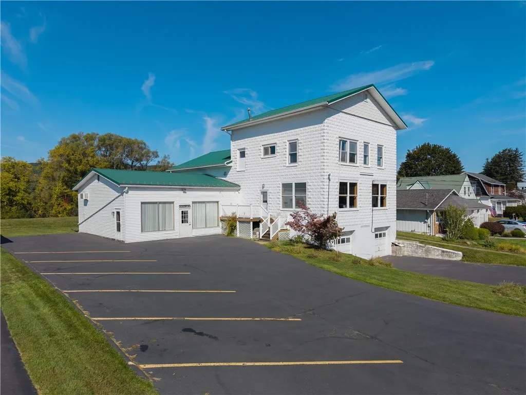 340 Cleveland Avenue, Hornellsville, New York 1484, Hornellsville, New York 14843, 9 Rooms Rooms,Commercial Sale,For Sale,340 Cleveland Avenue, Hornellsville, New York 1484,0,R1648009