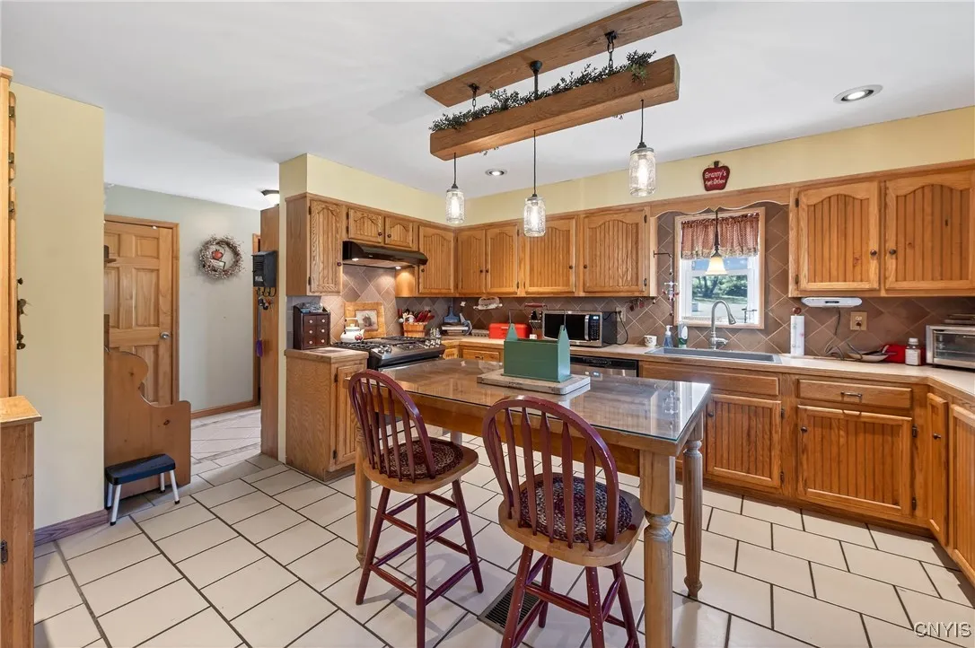 7616 Brown Road, Wolcott, New York 14590, Wolcott, New York 14590, 5 Bedrooms Bedrooms, 9 Rooms Rooms,2 BathroomsBathrooms,Residential,For Sale,7616 Brown Road, Wolcott, New York 14590,0,S1647916