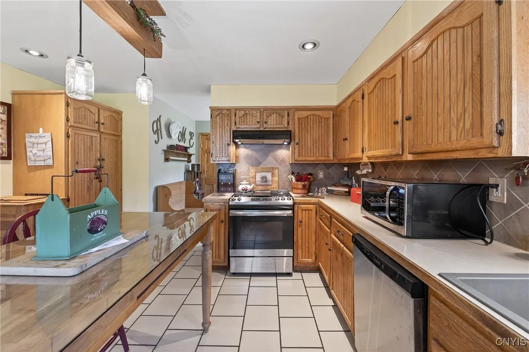 7616 Brown Road, Wolcott, New York 14590, Wolcott, New York 14590, 5 Bedrooms Bedrooms, 9 Rooms Rooms,2 BathroomsBathrooms,Residential,For Sale,7616 Brown Road, Wolcott, New York 14590,0,S1647916