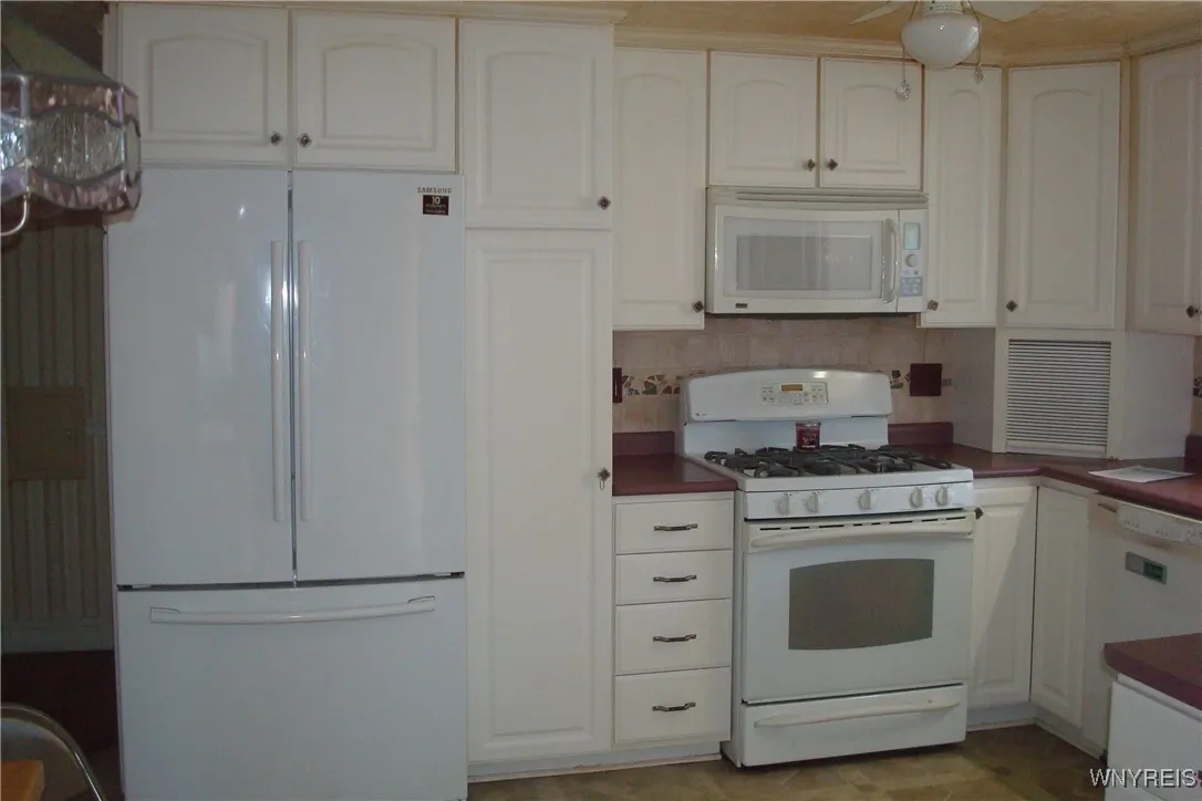 Kitchen includes all appliances