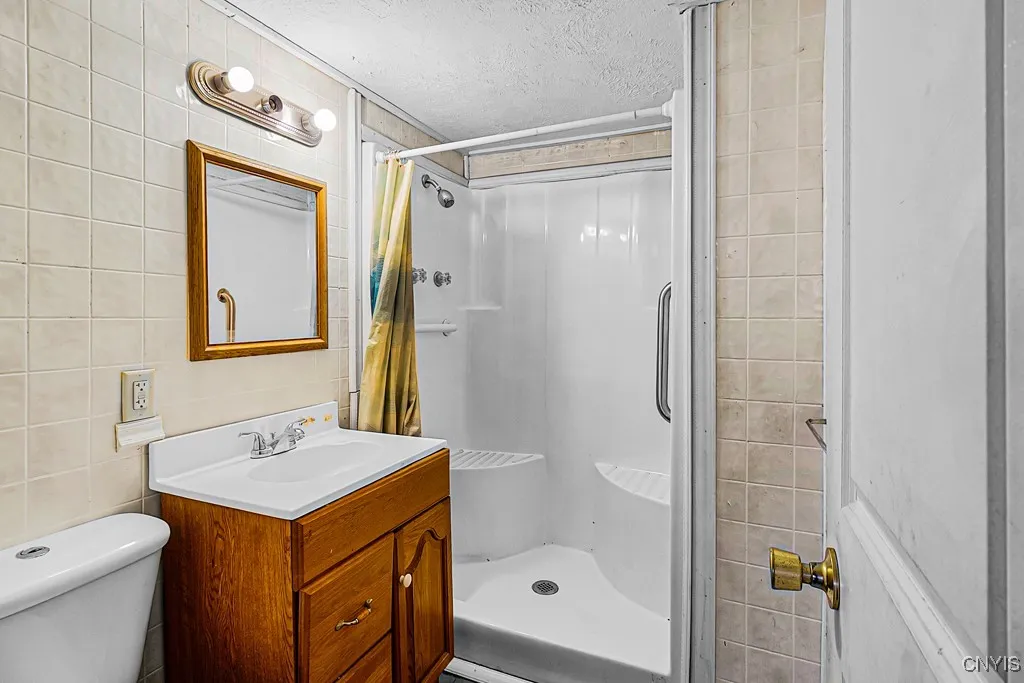 1012 Fitch Street, Oneida, New York 13421, Oneida, New York 13421, 2 Bedrooms Bedrooms, 5 Rooms Rooms,1 BathroomBathrooms,Residential,For Sale,1012 Fitch Street, Oneida, New York 13421,0,S1648034