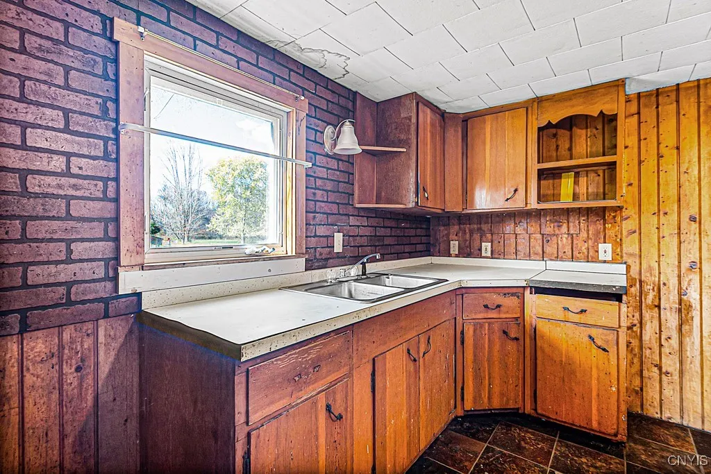 1012 Fitch Street, Oneida, New York 13421, Oneida, New York 13421, 2 Bedrooms Bedrooms, 5 Rooms Rooms,1 BathroomBathrooms,Residential,For Sale,1012 Fitch Street, Oneida, New York 13421,0,S1648034