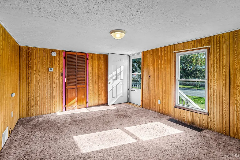 1012 Fitch Street, Oneida, New York 13421, Oneida, New York 13421, 2 Bedrooms Bedrooms, 5 Rooms Rooms,1 BathroomBathrooms,Residential,For Sale,1012 Fitch Street, Oneida, New York 13421,0,S1648034