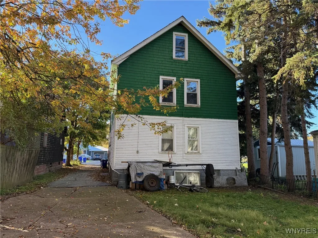 260 Indian Church Road, West Seneca, New York 1421, West Seneca, New York 14210, 6 Bedrooms Bedrooms, ,2 BathroomsBathrooms,Residential,Closed,260 Indian Church Road, West Seneca, New York 1421,0,B1647948
