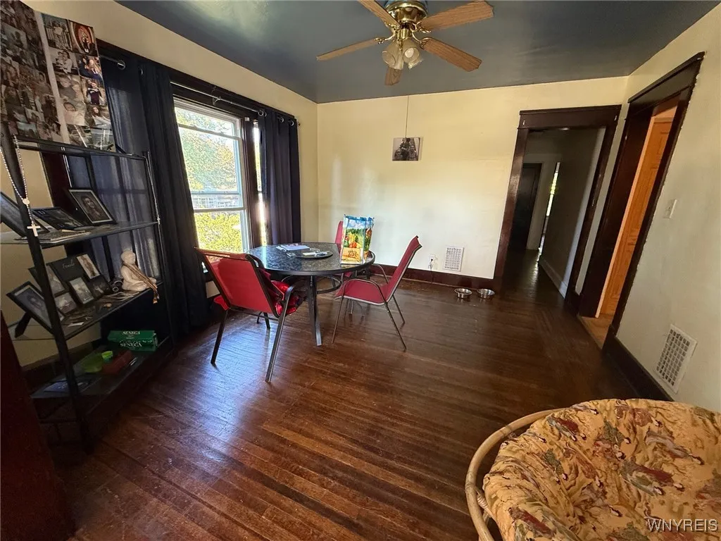 260 Indian Church Road, West Seneca, New York 1421, West Seneca, New York 14210, 6 Bedrooms Bedrooms, ,2 BathroomsBathrooms,Residential,Closed,260 Indian Church Road, West Seneca, New York 1421,0,B1647948