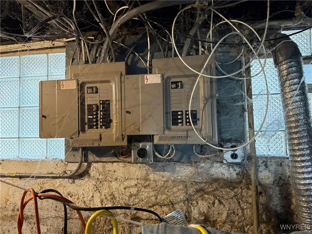 260 Indian Church Road, West Seneca, New York 1421, West Seneca, New York 14210, 6 Bedrooms Bedrooms, ,2 BathroomsBathrooms,Residential,Closed,260 Indian Church Road, West Seneca, New York 1421,0,B1647948