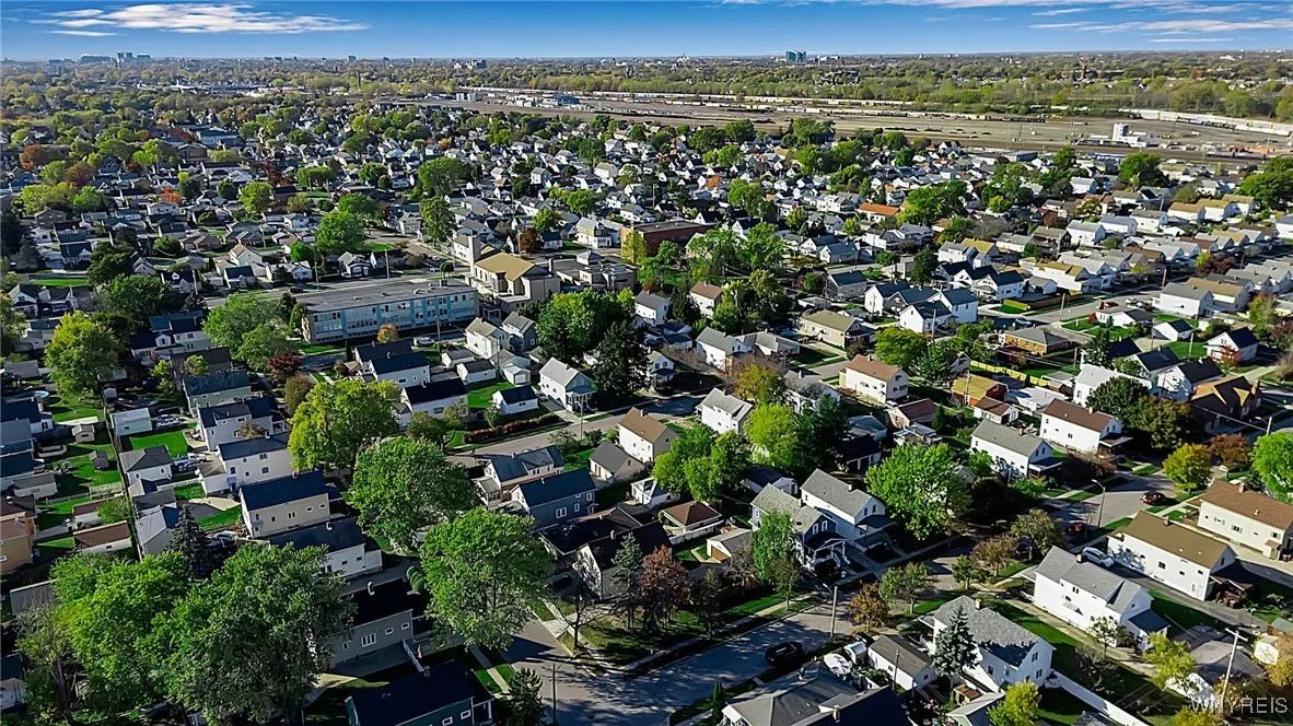 72 Franklin Avenue, Cheektowaga, New York 14212, Cheektowaga, New York 14212, 3 Bedrooms Bedrooms, 7 Rooms Rooms,1 BathroomBathrooms,Residential,For Sale,72 Franklin Avenue, Cheektowaga, New York 14212,0,B1647975