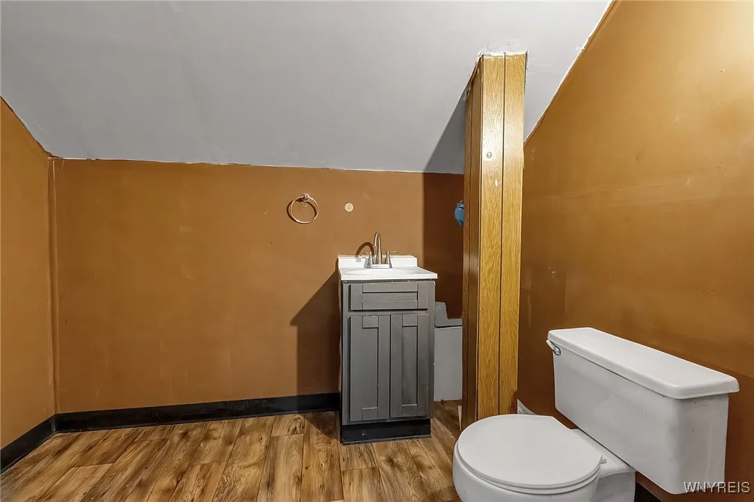 72 Franklin Avenue, Cheektowaga, New York 14212, Cheektowaga, New York 14212, 3 Bedrooms Bedrooms, 7 Rooms Rooms,1 BathroomBathrooms,Residential,For Sale,72 Franklin Avenue, Cheektowaga, New York 14212,0,B1647975