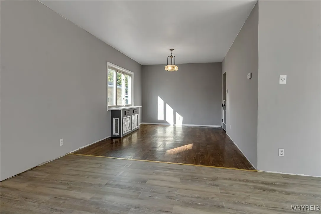 72 Franklin Avenue, Cheektowaga, New York 14212, Cheektowaga, New York 14212, 3 Bedrooms Bedrooms, 7 Rooms Rooms,1 BathroomBathrooms,Residential,For Sale,72 Franklin Avenue, Cheektowaga, New York 14212,0,B1647975