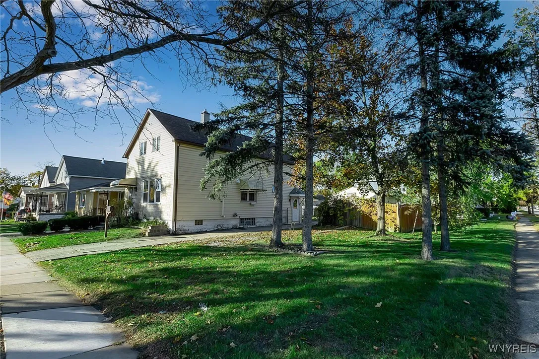 72 Franklin Avenue, Cheektowaga, New York 14212, Cheektowaga, New York 14212, 3 Bedrooms Bedrooms, 7 Rooms Rooms,1 BathroomBathrooms,Residential,For Sale,72 Franklin Avenue, Cheektowaga, New York 14212,0,B1647975