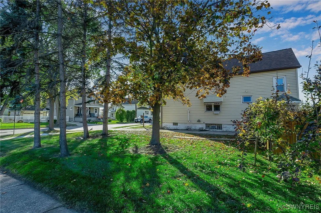 72 Franklin Avenue, Cheektowaga, New York 14212, Cheektowaga, New York 14212, 3 Bedrooms Bedrooms, 7 Rooms Rooms,1 BathroomBathrooms,Residential,For Sale,72 Franklin Avenue, Cheektowaga, New York 14212,0,B1647975