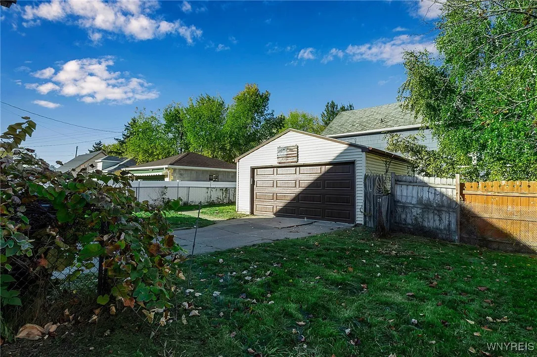 72 Franklin Avenue, Cheektowaga, New York 14212, Cheektowaga, New York 14212, 3 Bedrooms Bedrooms, 7 Rooms Rooms,1 BathroomBathrooms,Residential,For Sale,72 Franklin Avenue, Cheektowaga, New York 14212,0,B1647975