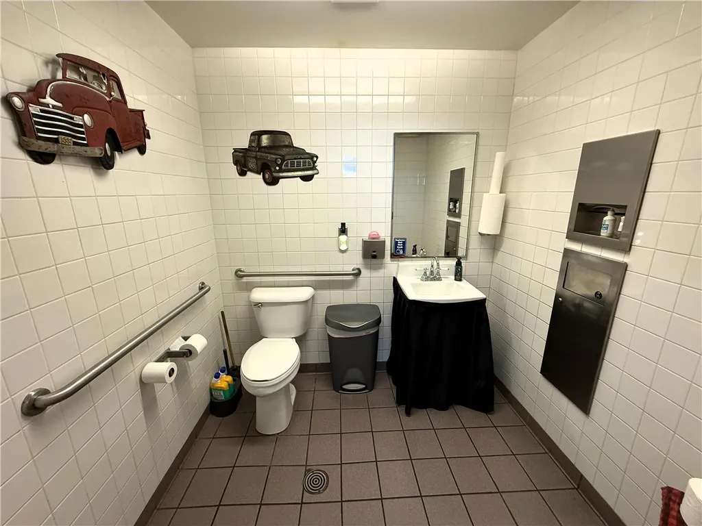 3322 South Main Street, Horseheads, New York 14845, Horseheads, New York 14845, ,Commercial Sale,For Sale,3322 South Main Street, Horseheads, New York 14845,0,R1647968