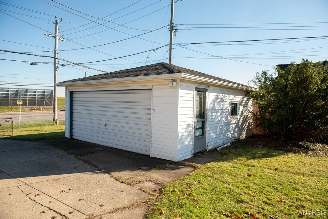 SPACIOUS TWO CAR GARAGE