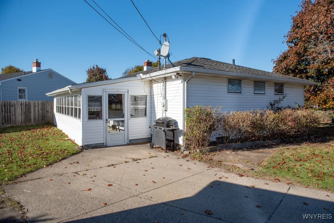 371 Ellen Drive, Cheektowaga, New York 14225, Cheektowaga, New York 14225, 3 Bedrooms Bedrooms, 6 Rooms Rooms,1 BathroomBathrooms,Residential,For Sale,371 Ellen Drive, Cheektowaga, New York 14225,0,B1647969