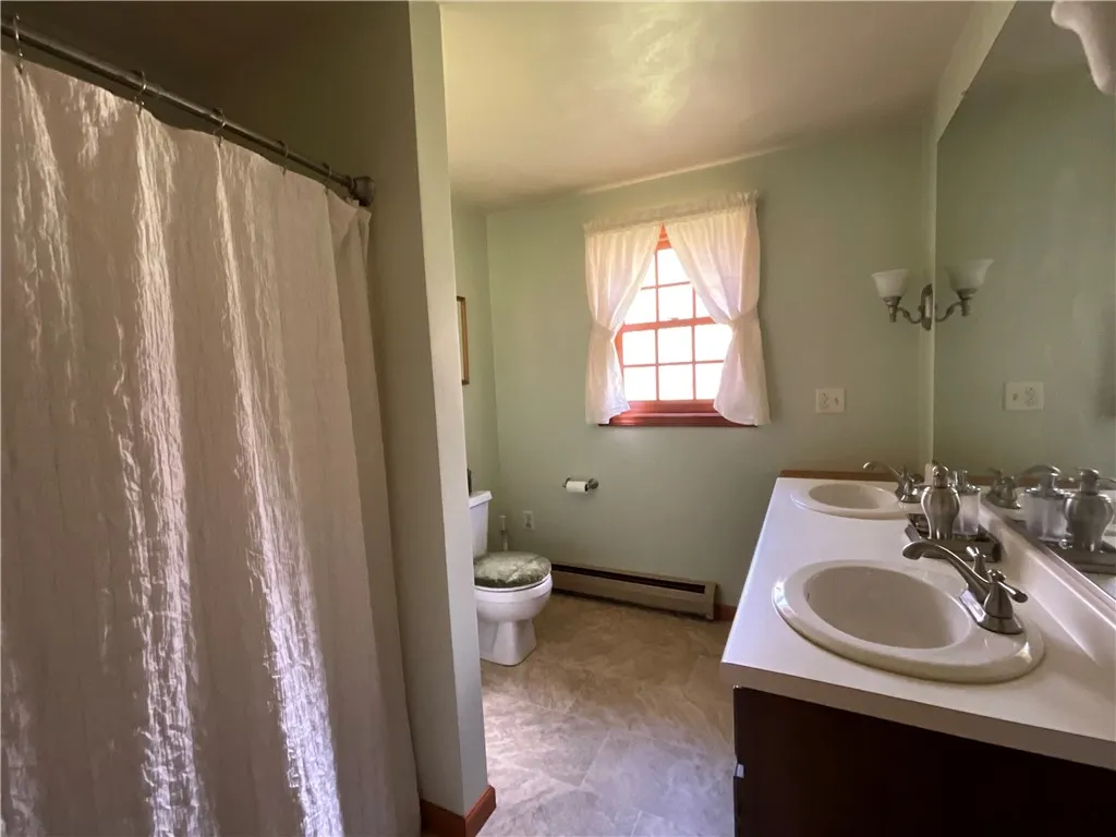 178 Aurora Drive, Norwich, New York 13815, Norwich, New York 13815, 5 Bedrooms Bedrooms, 8 Rooms Rooms,3 BathroomsBathrooms,Residential,For Sale,178 Aurora Drive, Norwich, New York 13815,0,R1647767