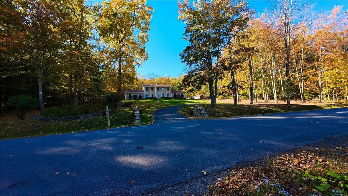 178 Aurora Drive, Norwich, New York 13815, Norwich, New York 13815, 5 Bedrooms Bedrooms, 8 Rooms Rooms,3 BathroomsBathrooms,Residential,For Sale,178 Aurora Drive, Norwich, New York 13815,0,R1647767