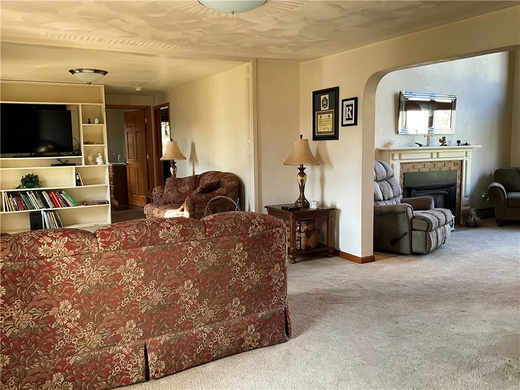 178 Aurora Drive, Norwich, New York 13815, Norwich, New York 13815, 5 Bedrooms Bedrooms, 8 Rooms Rooms,3 BathroomsBathrooms,Residential,For Sale,178 Aurora Drive, Norwich, New York 13815,0,R1647767