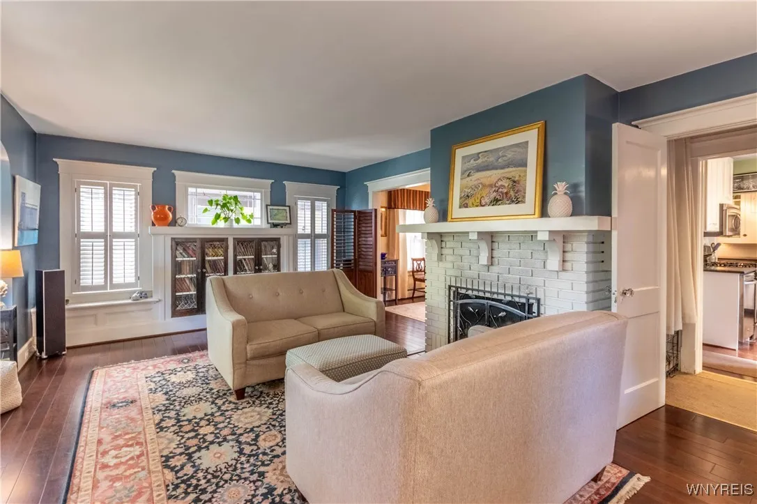 321 Voorhees - Living Room - 2